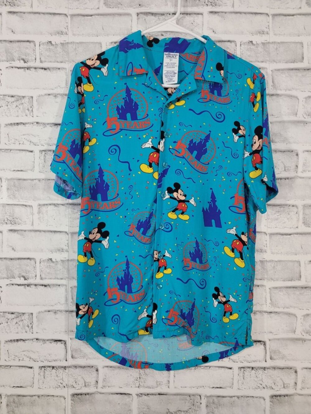 Walt Disney Vault Collection 50 15 Years Hawaiian Style Button Up Men's XS